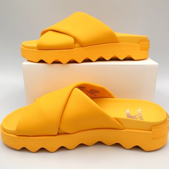 Sorel Women\'s Vibe Crisscross Yellow Sport‎ Slip On Slide SZ 6 Leather NWOB